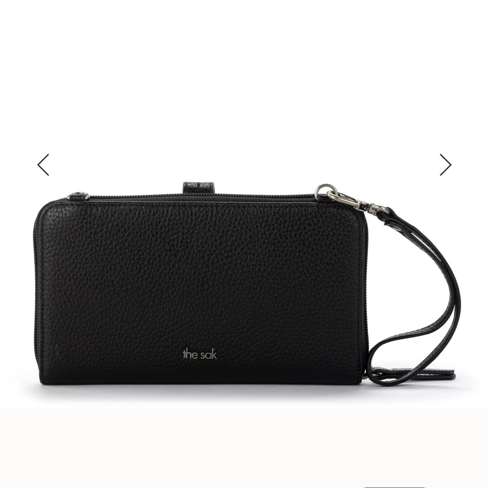 NWT- The Sak Black Textured Wristlet